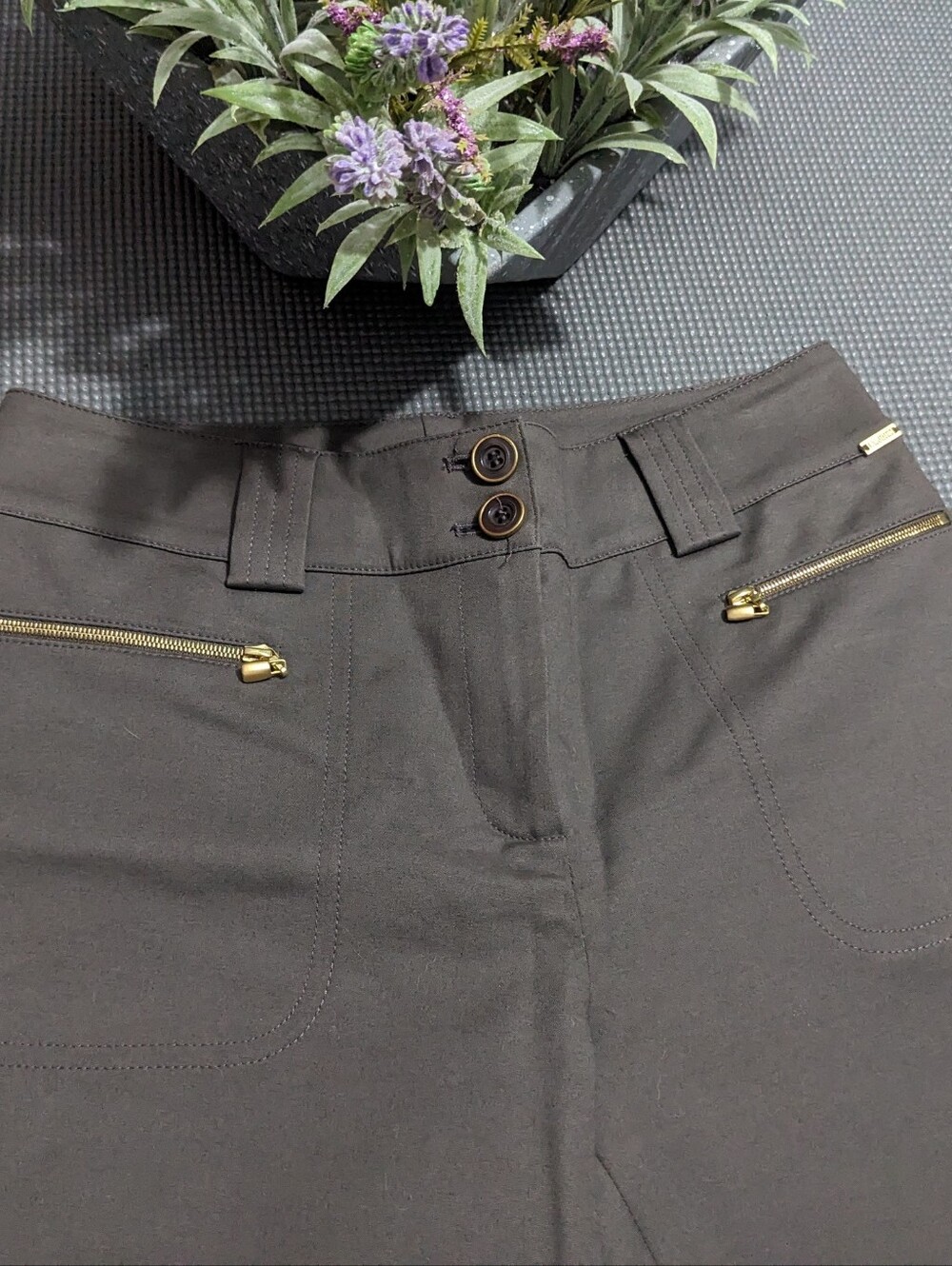 ST. JOHN Cropped Length Pants - Picture 3 of 12